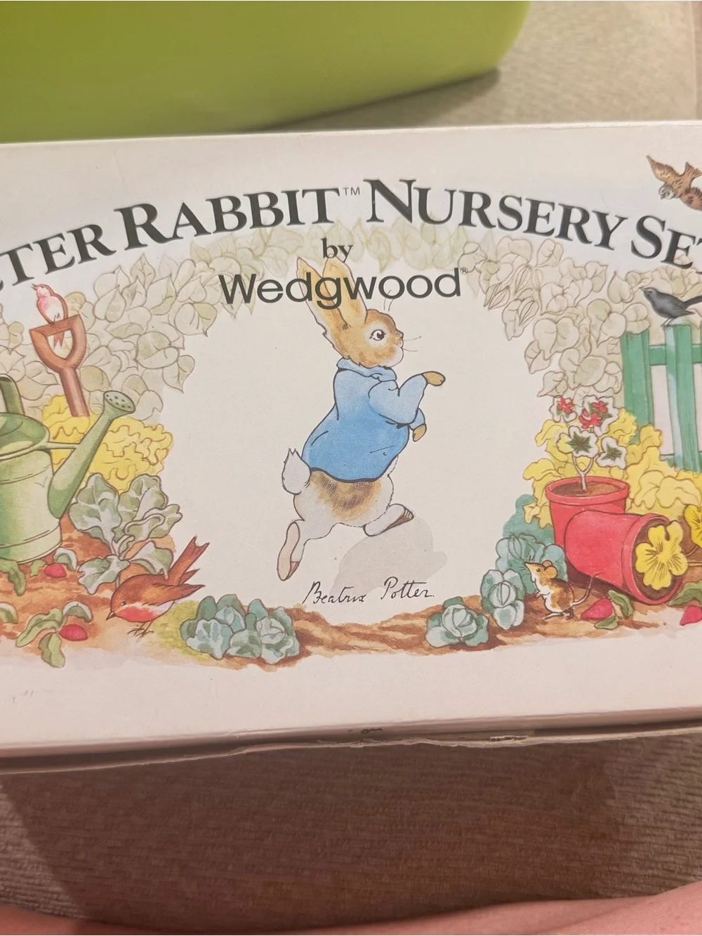 Rare EnglishBeatrix Potter Peter Rabbit 4 piece nursery set Wedgwood 1982 in box